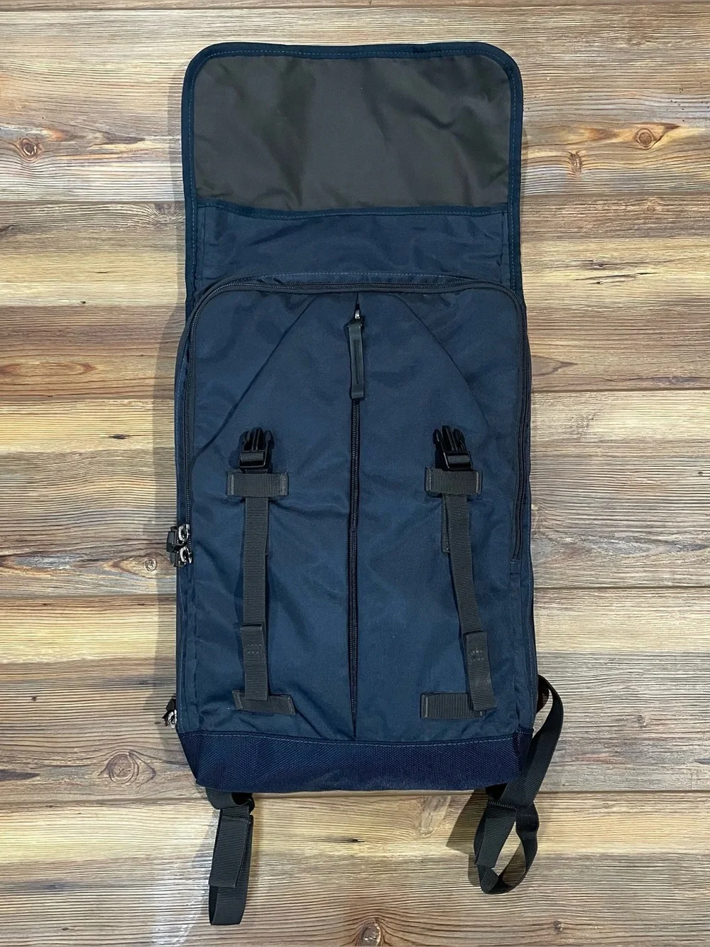 Victorinox ALTMONT Swiss Deluxe Laptop Backpack Padded Navy FlipTop Expandable